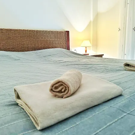Cosy Well Located شقة