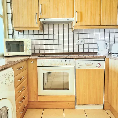 Cosy Well Located *